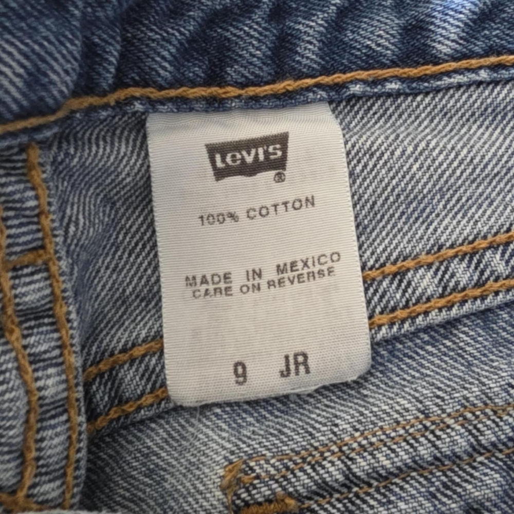 Levis Vintage Y2K Jean Shorts Style 369 Y2K Flap Button Back Pocket - Picture 4 of 6